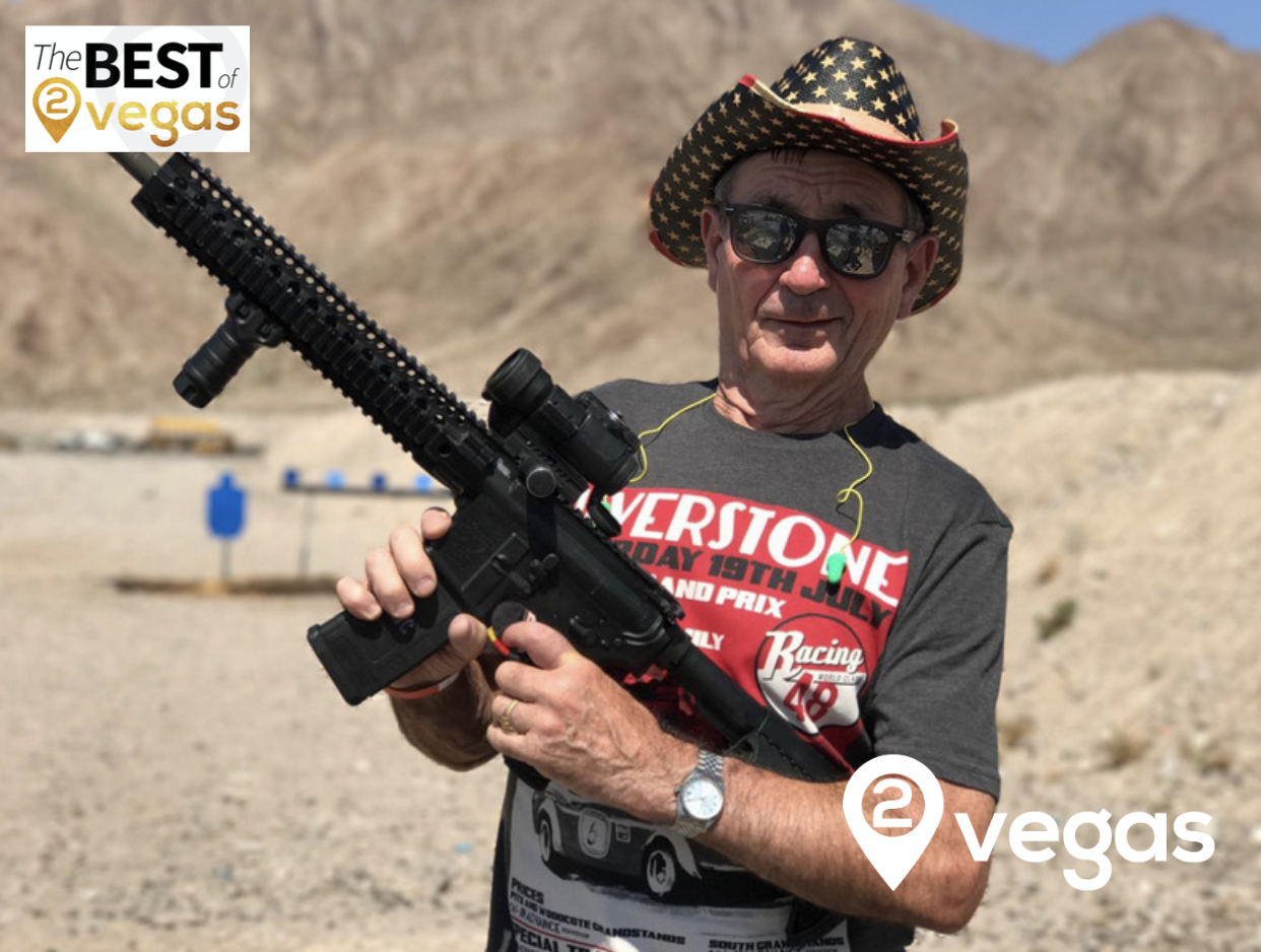 Guest shooting the M4 in the desert with 2Vegas